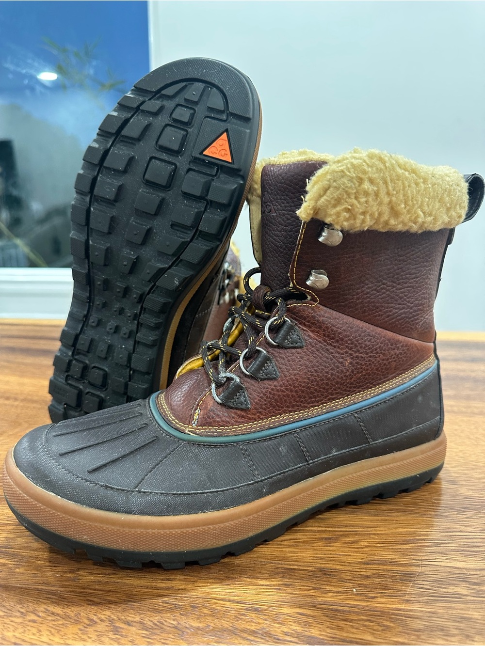 Nike ACG Woodside II Dark Gold Leaf Waterproof Brown Duck Boots 2012 Women’s 9.5